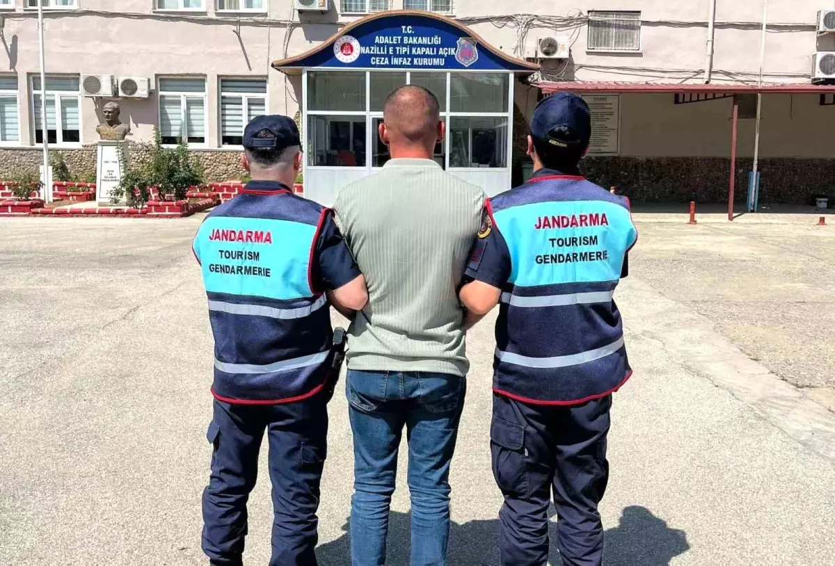 aydinda-jandarma-gruplari-3-aranan-sahisi-yakaladi-bgGgQiU4.jpg