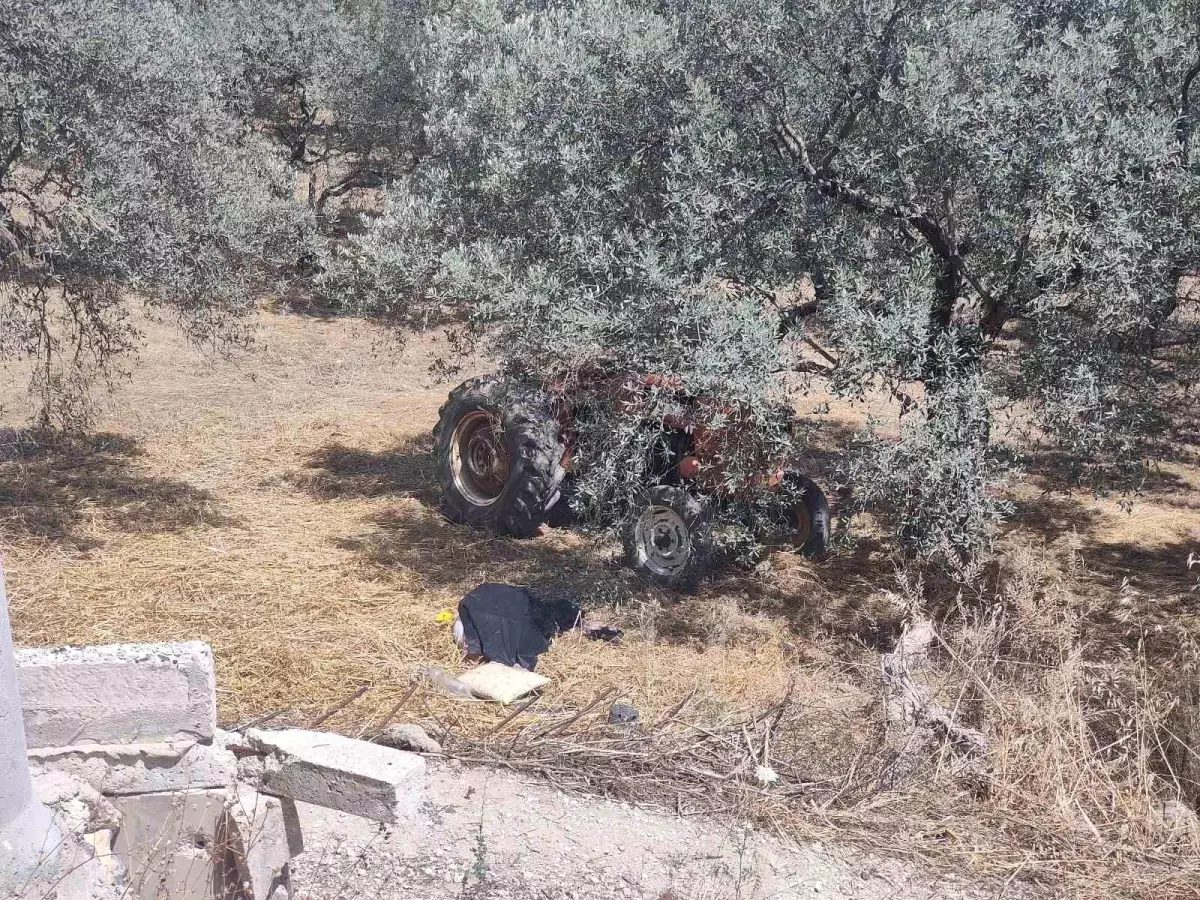 kusadasinda-traktor-devrildi-66-yasindaki-bahri-sofor-hayatini-kaybetti-8ajCYjZn.jpg