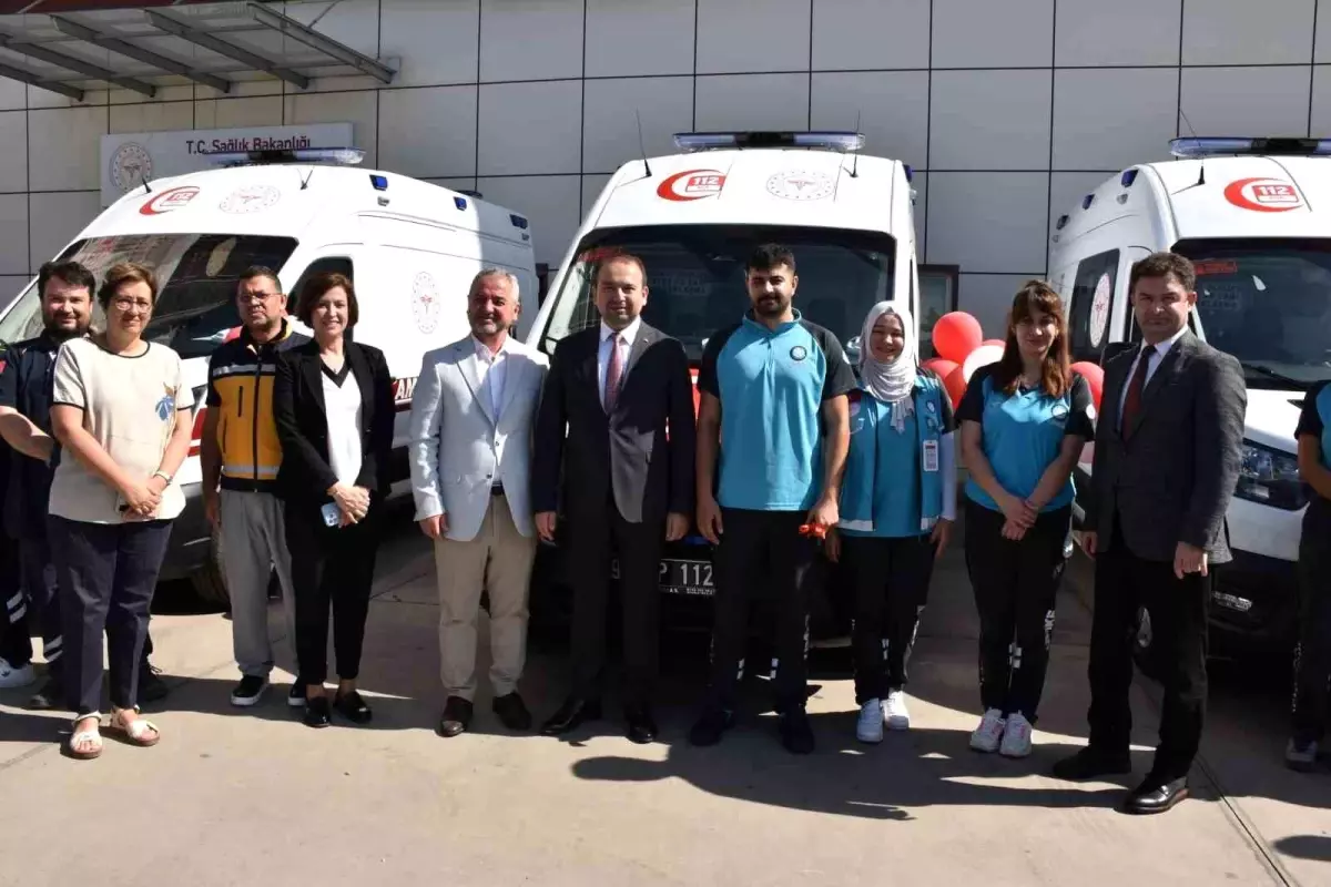 aydinda-3-yeni-ambulans-sihhat-filosuna-katildi-scAfJqAn.jpg