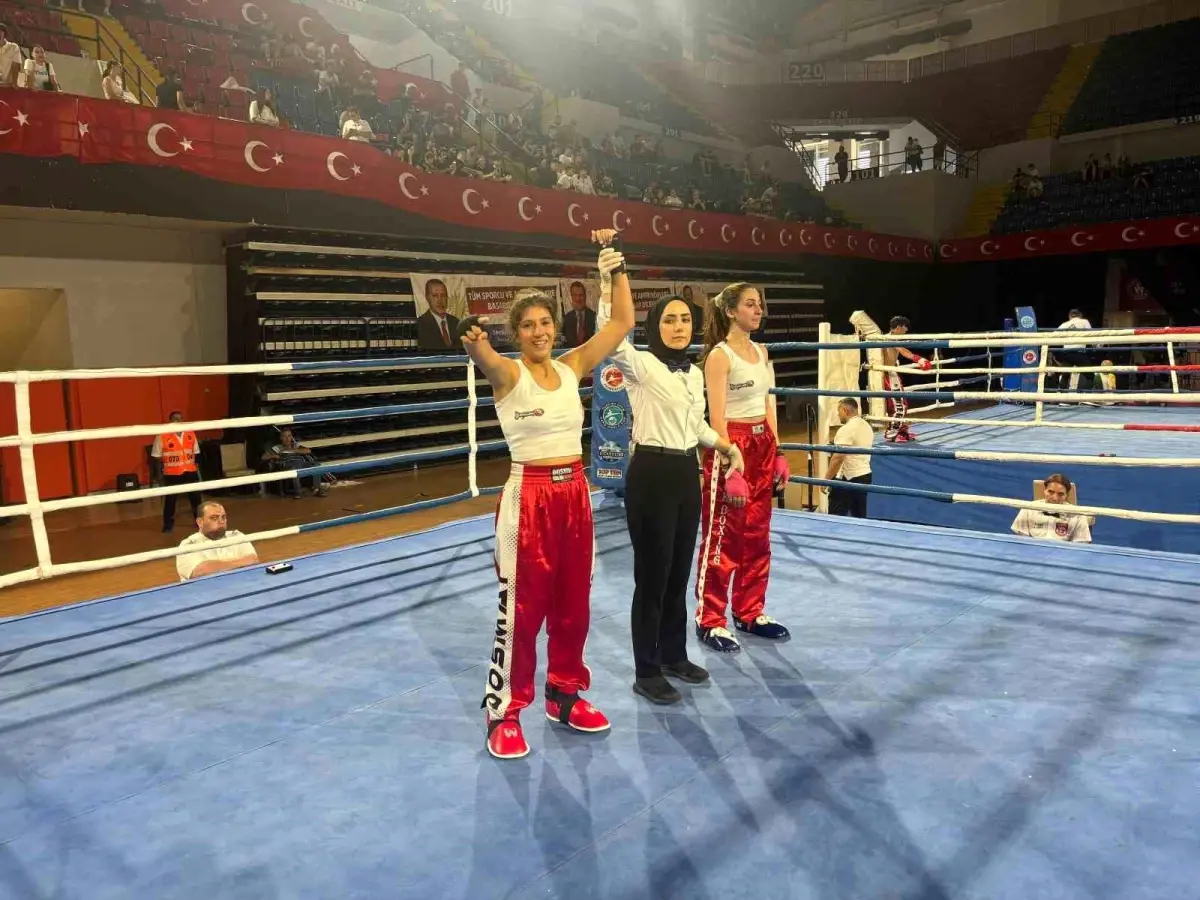 ceylin-demiroglu-turkiye-kick-boks-sampiyonu-oldu-6mvnRvuc.jpg
