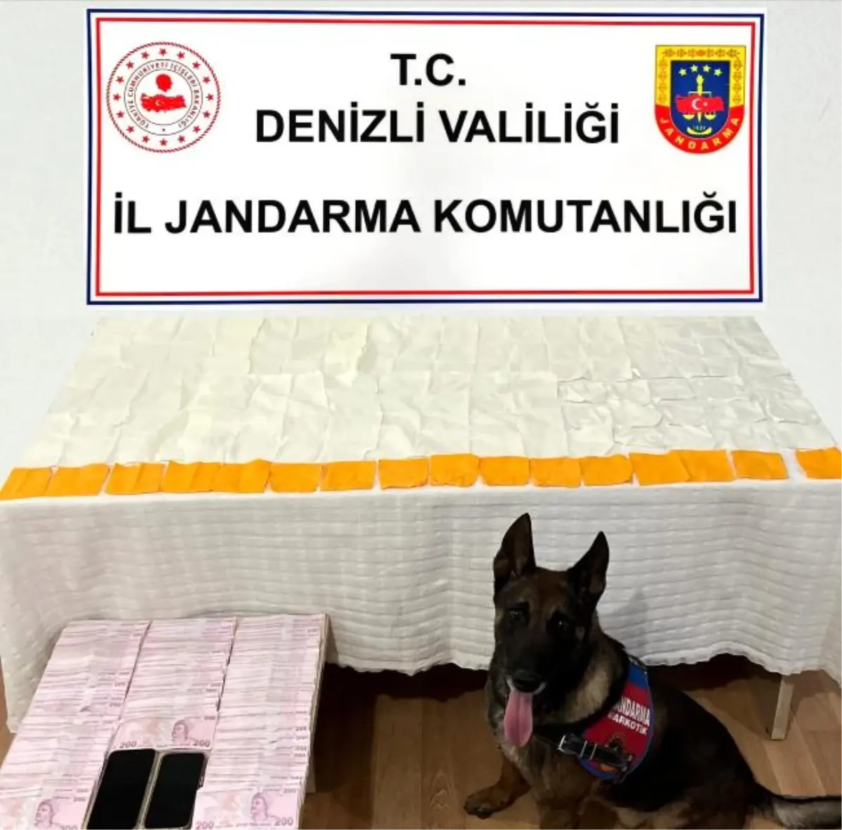 denizlide-uyusturucu-operasyonu-1-gozalti-60-bin-tl-para-ele-gecirildi-jaTJ1v21.jpg