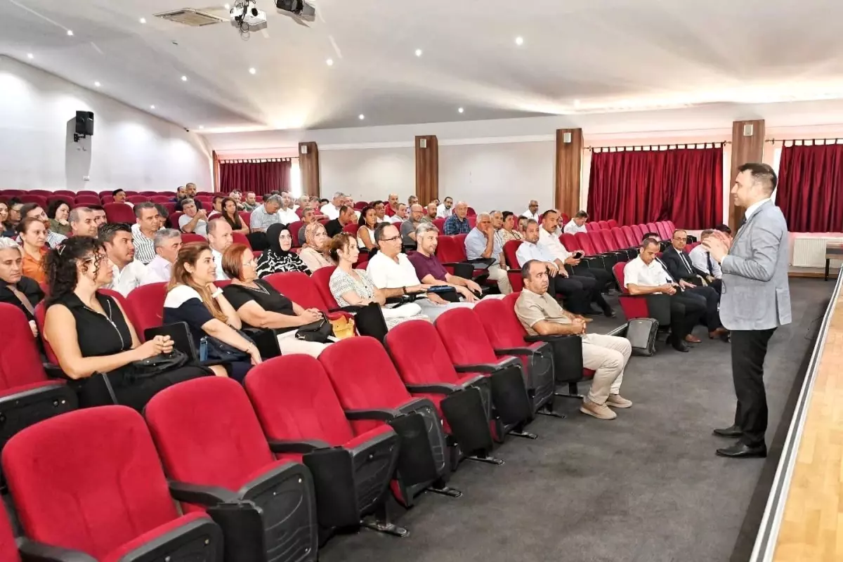 aydin-vilayet-ulusal-egitim-muduru-mehmet-yigit-nazillide-egitim-toplantilari-duzenledi-KfvI3kwt.jpg