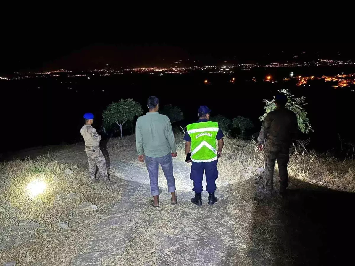 aydinda-incir-hirsizligina-karsi-jandarma-kontrolu-4aZQwLL7.jpg
