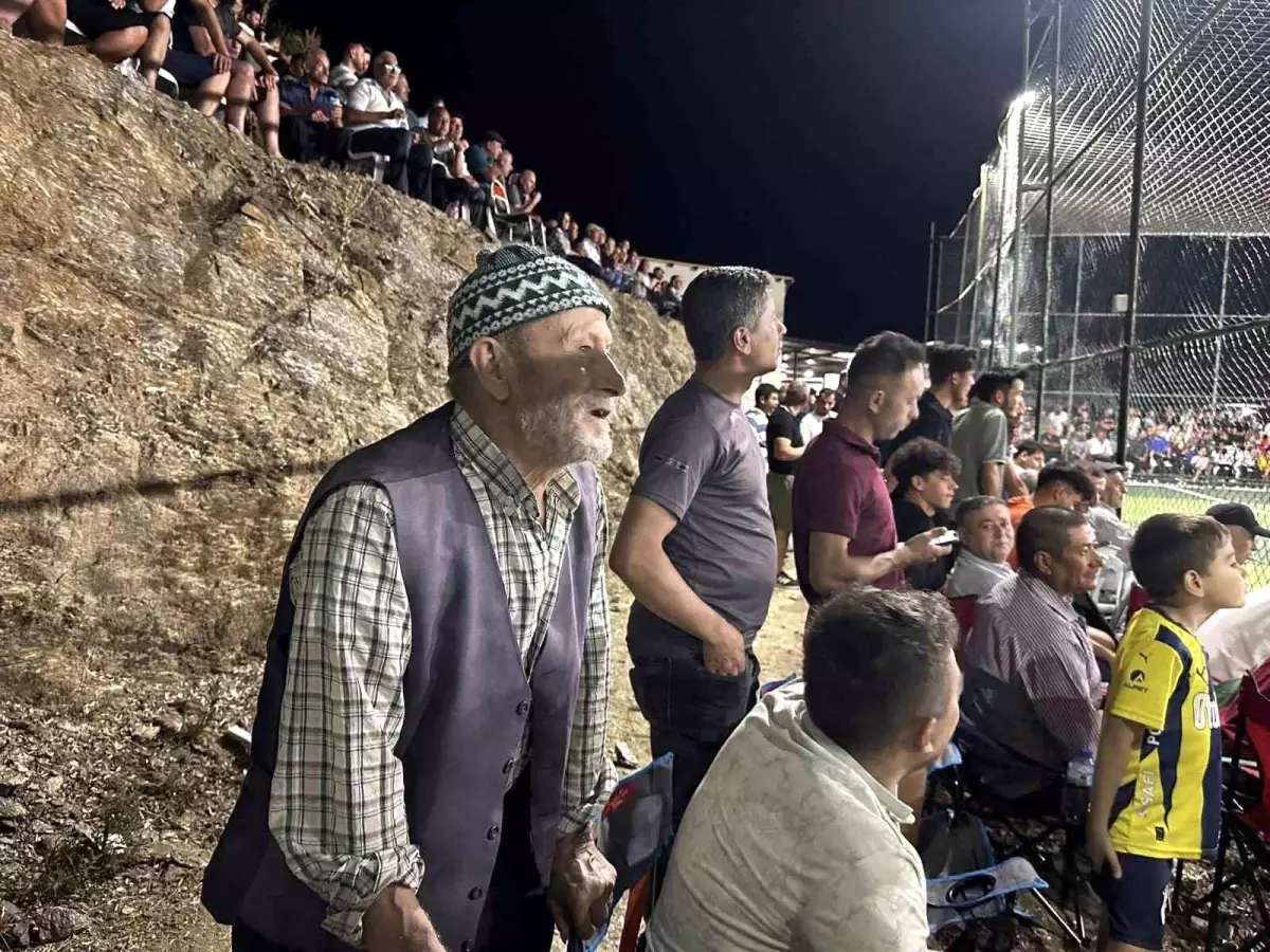 karacaoren-mahallesinde-klasik-hali-saha-turnuvasi-agir-ilgi-goruyor-PL85Tzad.jpg