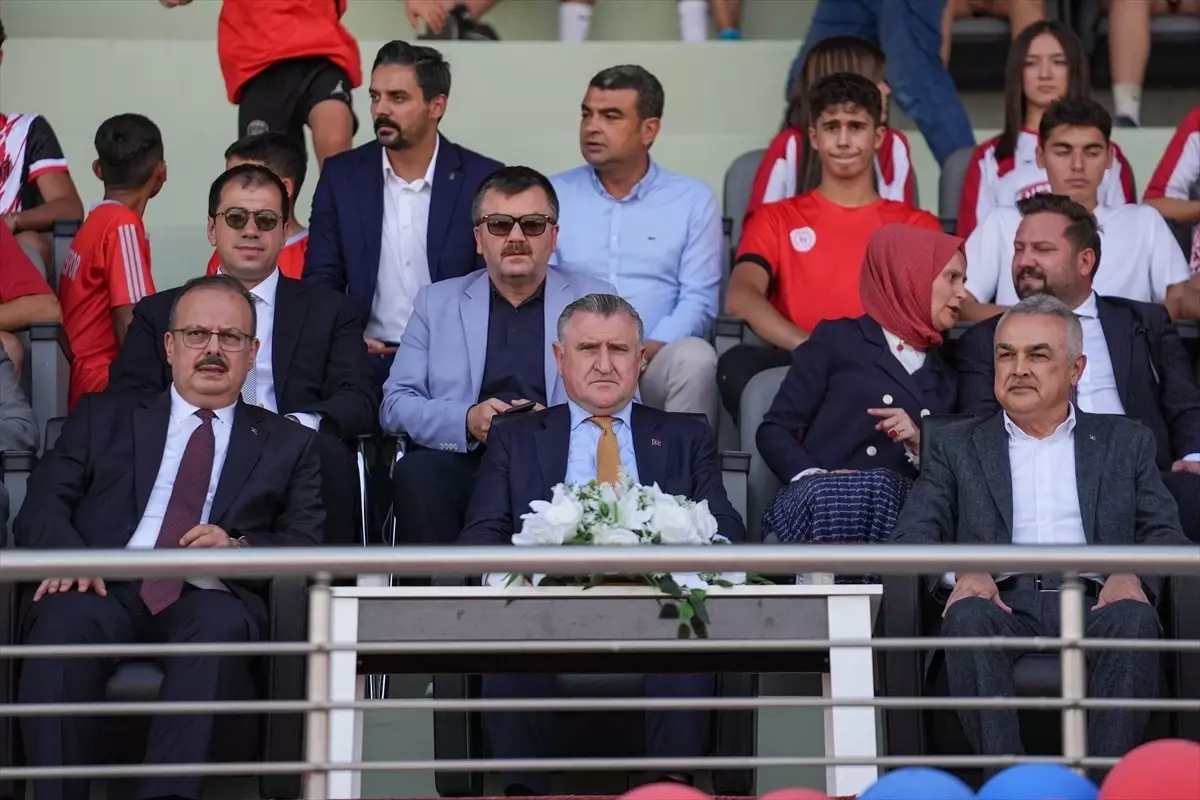 turkiyede-spor-ihtilali-genclik-ve-spor-bakani-bak-acilis-toreninde-konustu-buNcKYDL.jpg